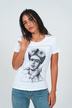 Cargar imagen en el visor de la galería, Frida Kahlo Tee
