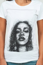 Afbeelding in Gallery-weergave laden, Rihanna Tee
